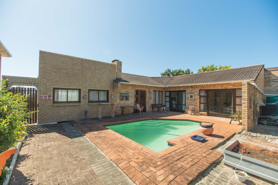 3 Bedroom Property for Sale in Summerstrand Eastern Cape